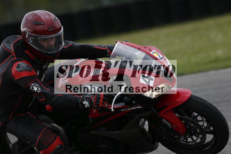 /Archiv-2025/10 23.04.2025 Cornu Master School ADR/rot-rouge/42